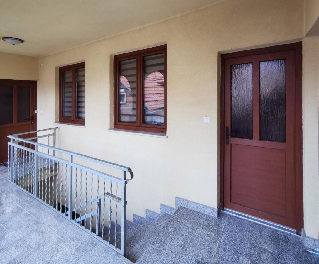 Studio Central Square Gospić Exterior foto